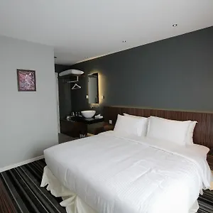 r-studios-hotel.penanghotels.org/